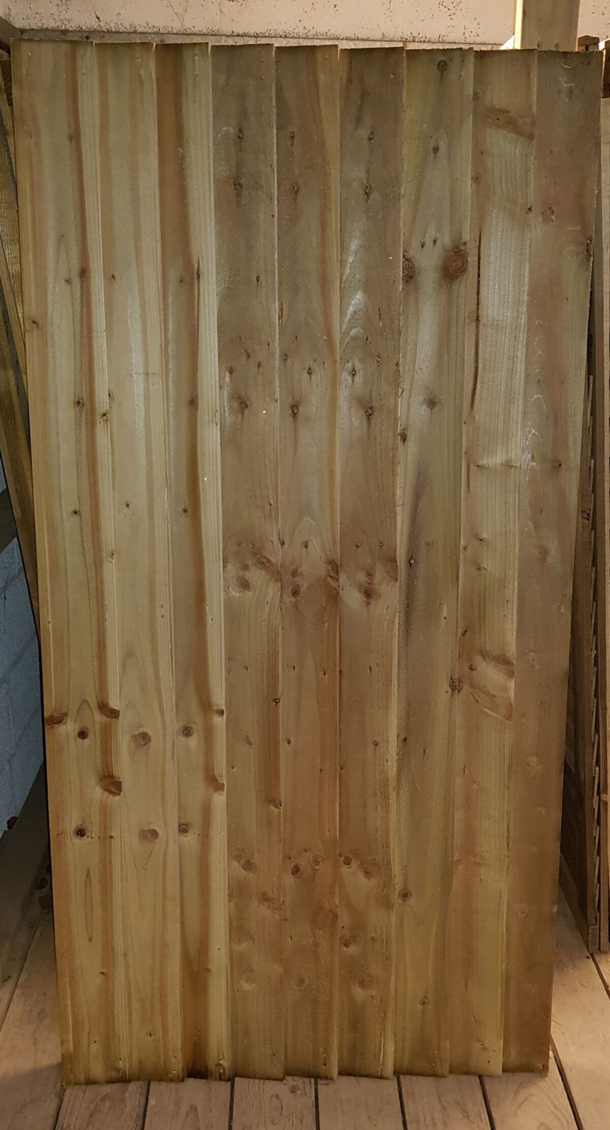 31032 Economy f-e gate front web.jpg