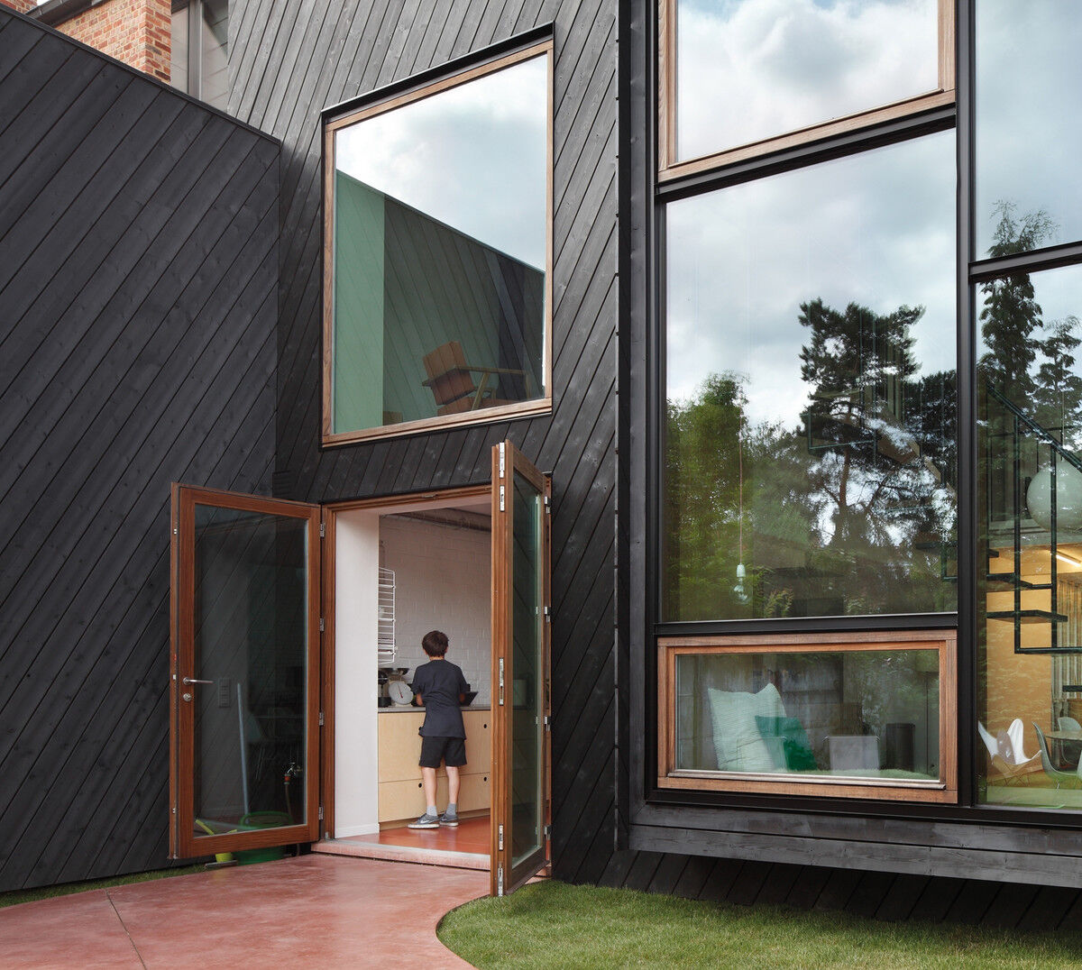 Charcoal Cladding web.jpg