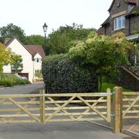 Country style Gate.jpg