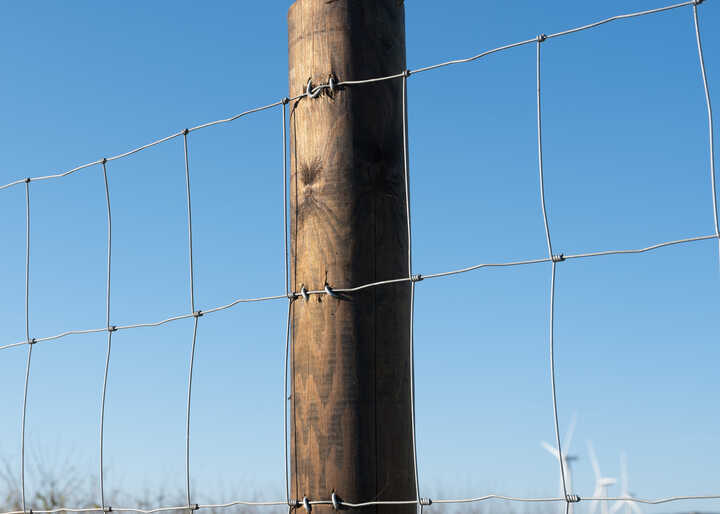 round fence post with square rail from dura2