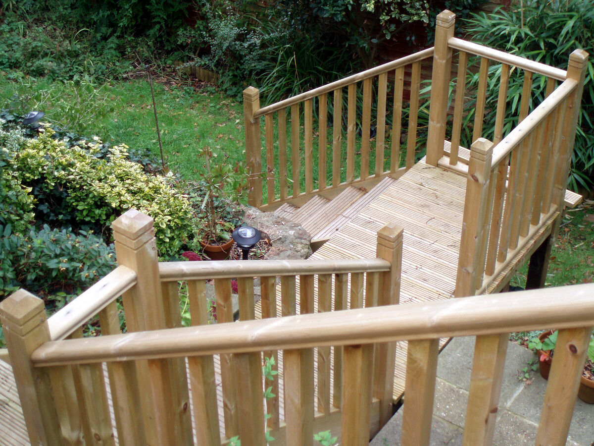 Jordan Design balustrade.JPG